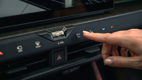 Thumb nx 350h luxury interior 0012