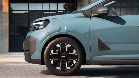 Thumb new dacia spring 24