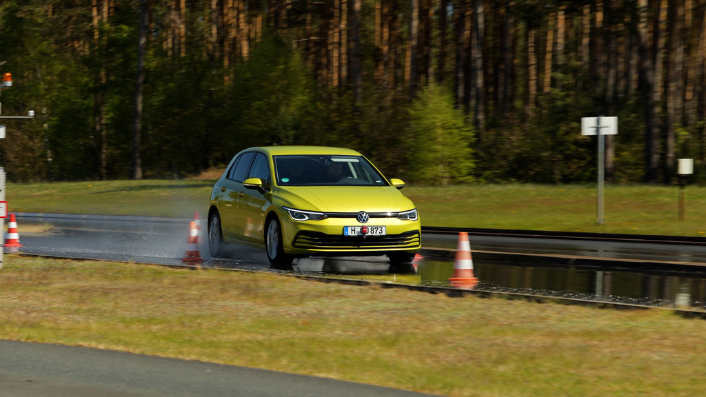 Content test zimne celorocne pneu reportaz 2026 4k.00 18 43 17.still839