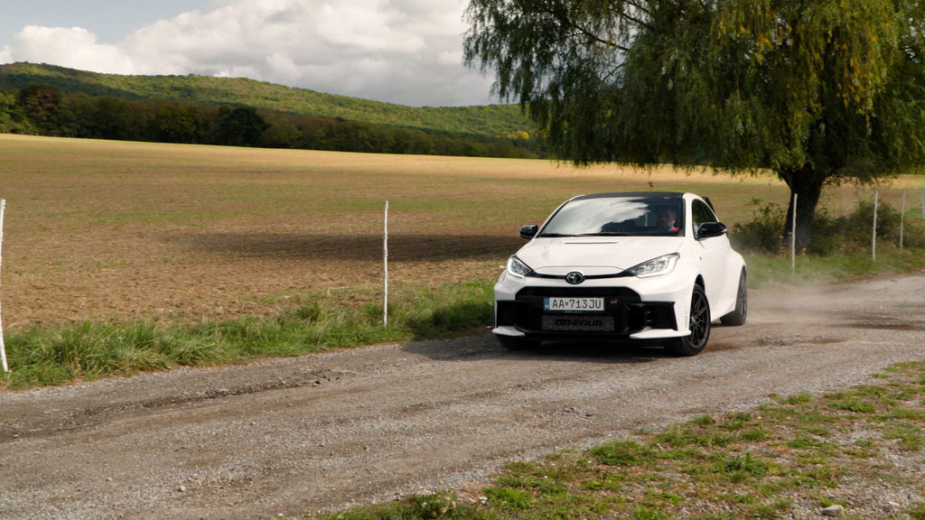 Content toyota yaris gr four sk test 2026 4k.00 25 15 00.still848