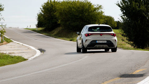 Thumb cupra leon sk test 2026 4k.00 07 47 15.still831