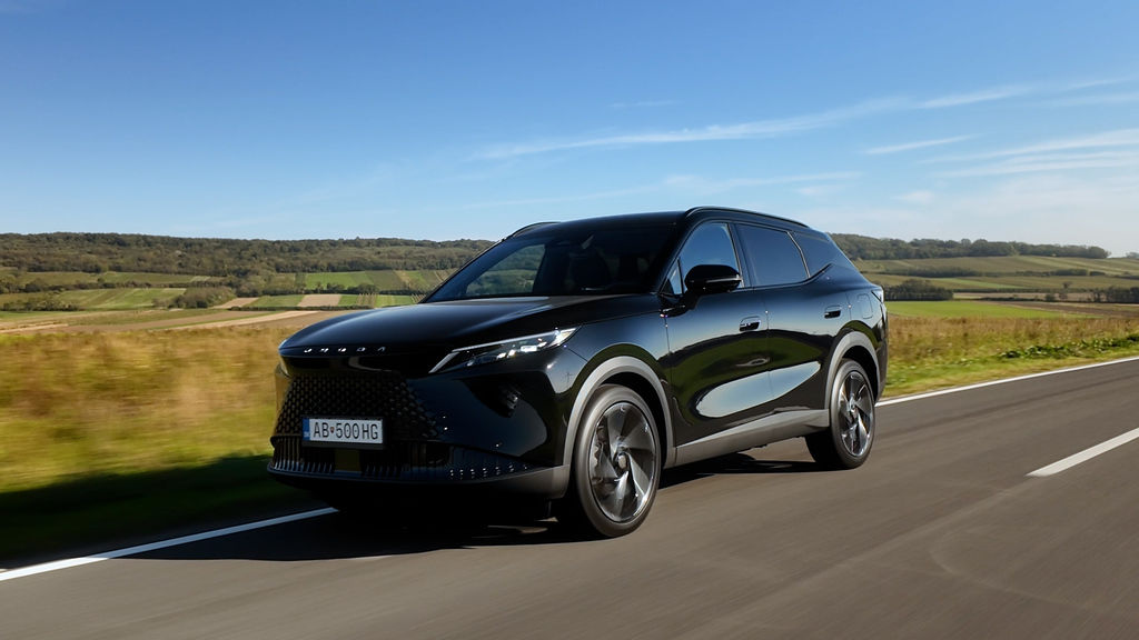 Content omoda 7 phev sk test 2026 4k.00 18 35 05.still838
