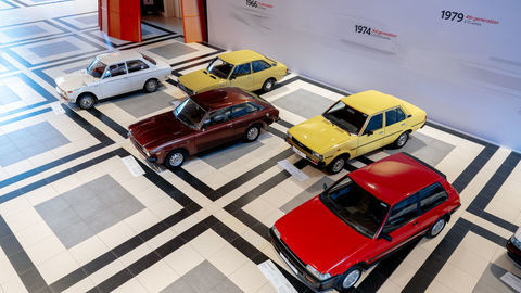 Thumb corolla display lineup 004