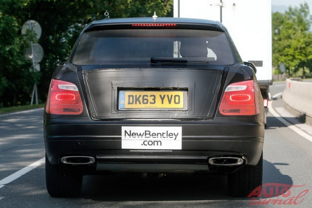 Content 69604 large bentley suv 006