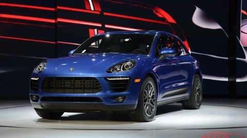 Thumb 53940 large porschemacan 0205