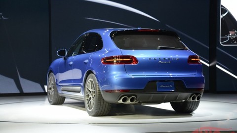 Thumb 53937 large porschemacan 0202