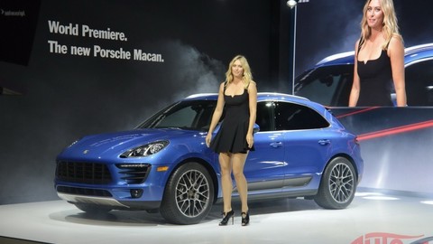 Thumb 53934 large porschemacan 02