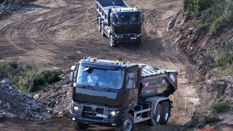 Thumb 53442 large renault trucks stavebn c3 a9 testy v lome barcelona 3