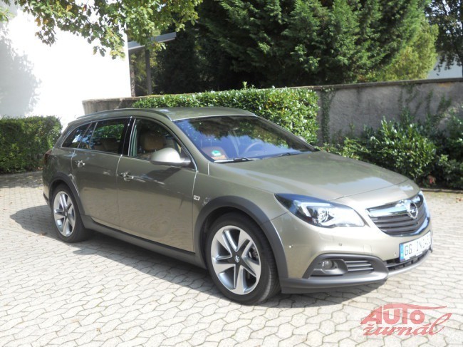 Opel_Insignia_Country_Tourer1