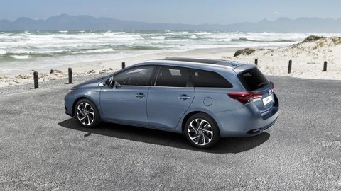 Thumb 90212 large vynovena toyota auris na slovensku novinka 1 2 turbo zacina od 15 890 eur