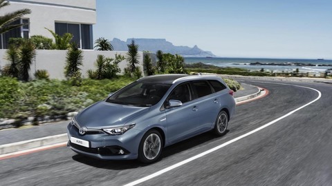 Thumb 90211 large vynovena toyota auris na slovensku novinka 1 2 turbo zacina od 15 890 eur