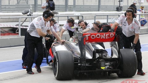 Thumb 34744 large f1 mclaren sepang1