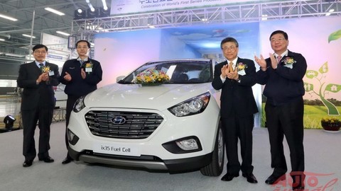 Thumb 32097 large hyundai ix35 fuelcell 011