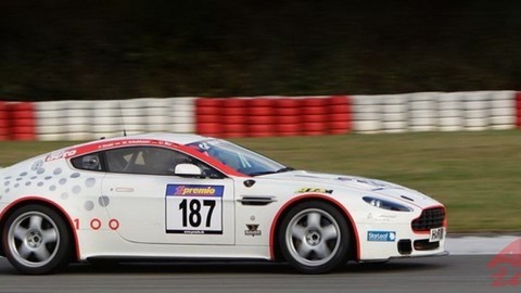 Thumb 22012 large astonmartin  c5 a1port