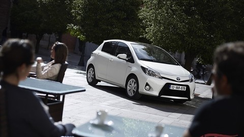 Thumb 16107 large yaris hybrid stat 08 dpl 2012