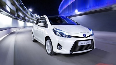 Thumb 16092 large yaris hybrid dyn 10 dpl 2012