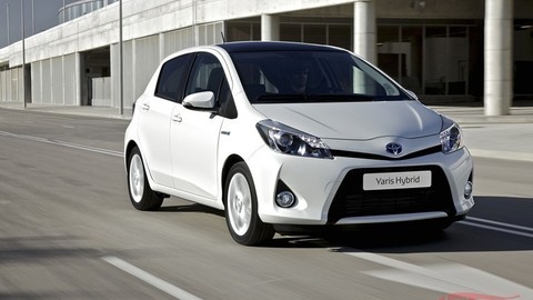 Thumb 16087 large yaris hybrid dyn 05 dpl 2012