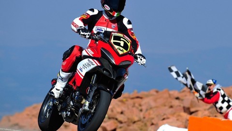 Thumb 14806 large ducatis carlin dunn wins the 2012 pikes peak international hill climb 1 2