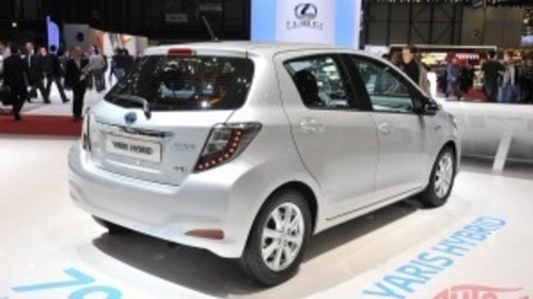 Thumb toyota yaris hybrid 2 300x199