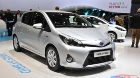 Thumb toyota yaris hybrid 300x199