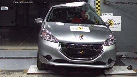 Thumb 9587 large peugeot 208 euroncap 02