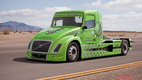 Thumb 7892 large volvo hybridtruck mean green