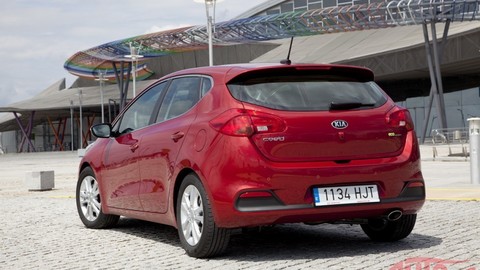Thumb 6528 large kia ceed 04 2012 18 resize