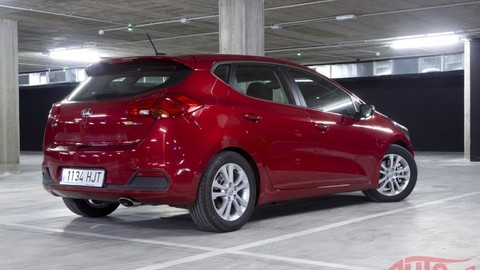 Thumb 6527 large kia ceed 04 2012 9 resize