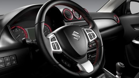 Thumb vitara s interior 1