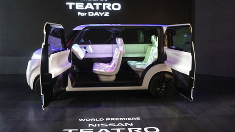 Thumb nissan teatro int3