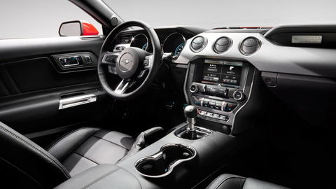 Thumb ford mustang interior1