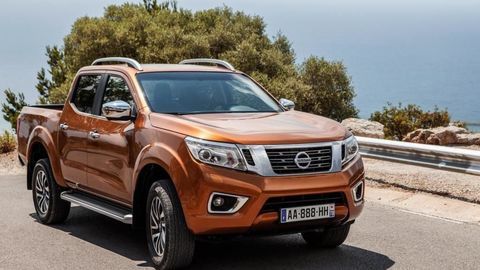 Thumb nissan navara p