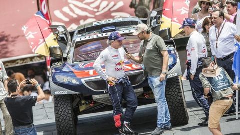 Thumb dakar peugeot sainz