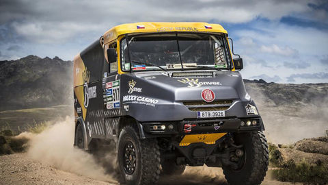 Thumb dakar tatra albert llovera disputara el dakar 2016 en camion 201524306 1