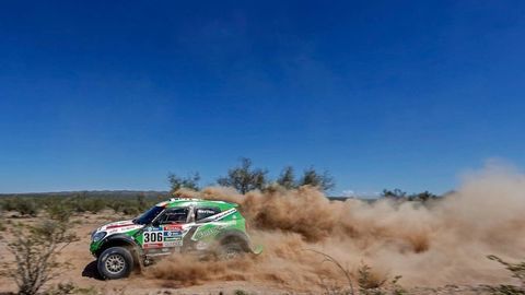 Thumb p90207724 highres 2016 dakar erik van 