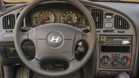 Thumb 12 5 hyundai elantra