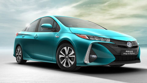 Thumb 2017 toyota prius prime 01  2 