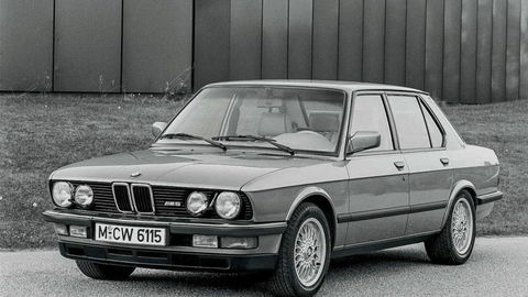 Thumb bmw e28 m5 makes edmunds top used cars to own 64739 1