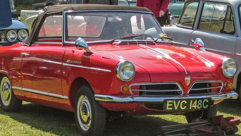 Thumb nsu spider 1965 next to older prinz