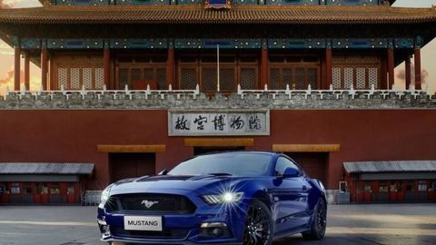 Thumb ford mustang c