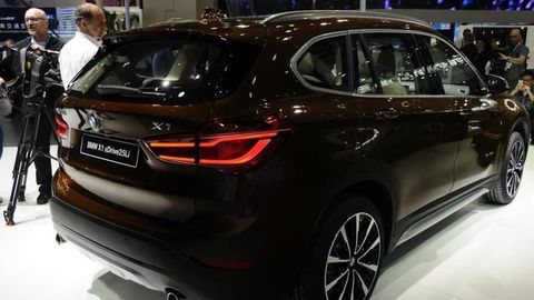 Thumb bmw x1li1