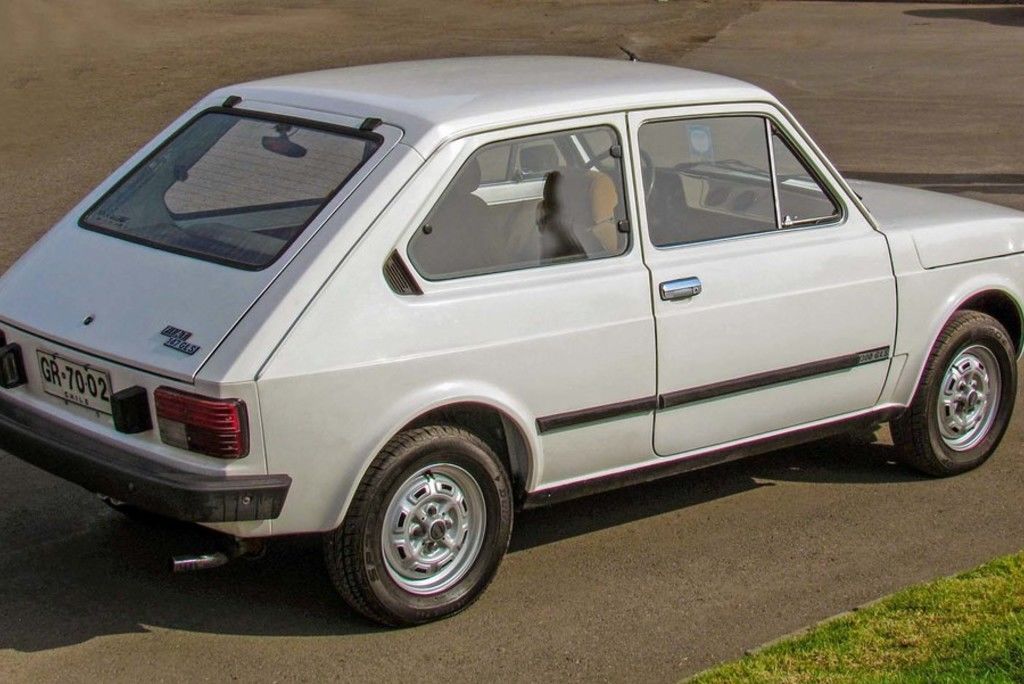 Content z 1982 fiat 147 1300 gls rear right