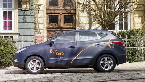 Thumb 50 hyundai ix35 fuel cell power the new beezero car sharing programme by the linde group launching this summer in munich image courtesy of hyundai