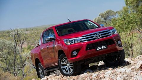 Thumb toyota hilux 10hr