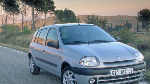 Thumb renault clio