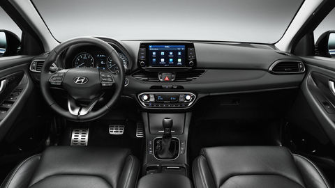 Thumb hyundai i30 interior 2 black hires