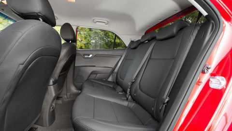 Thumb new kia rio   interior 9