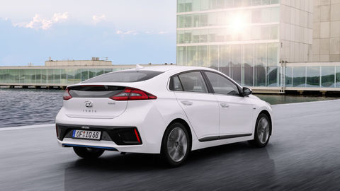 Thumb hyundai ioniq hybrid b