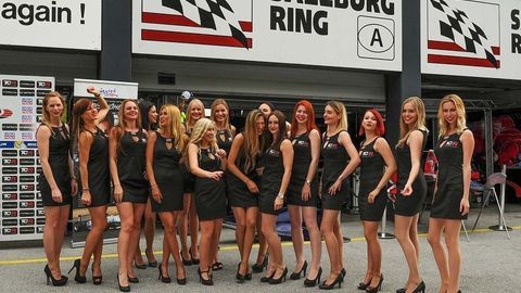 Thumb 2016 2016 salzburgring race1   grid girls 1