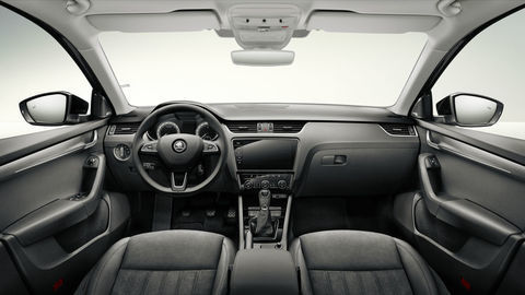 Thumb 161104 skoda octavia interior 02